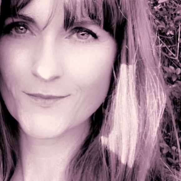 Meet your Posher, Jennifer - Picture 1 of 1